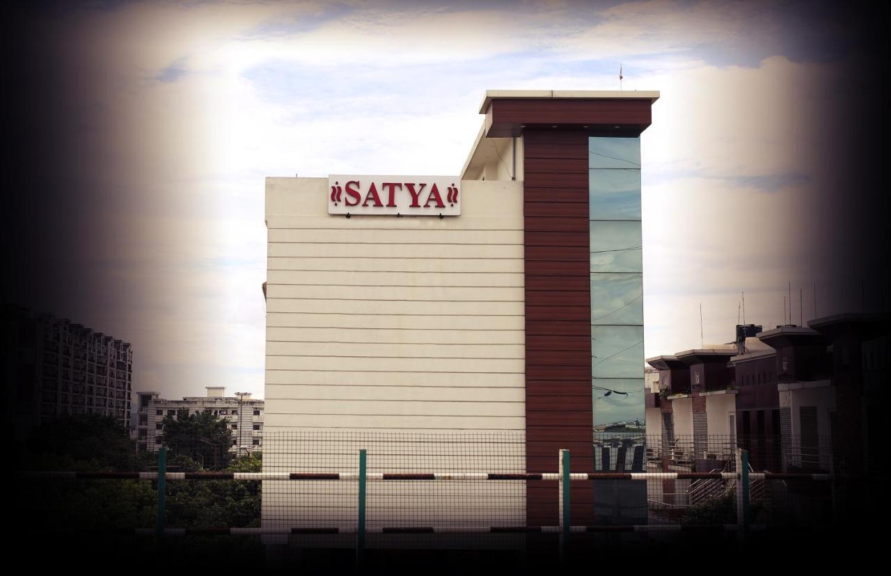 Hotel Satya Dehradun Luaran gambar