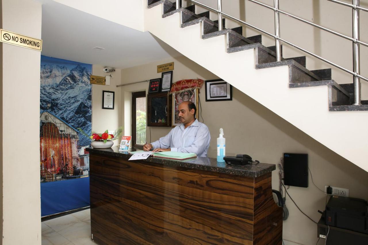 Hotel Satya Dehradun Luaran gambar